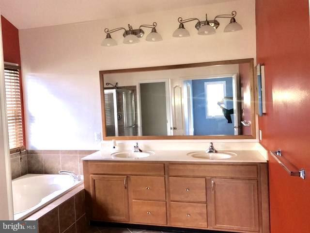 4007 Bridle Ridge Road Upper Marlboro, MD 20772 - Photo 24 of 30 Bath (Master)