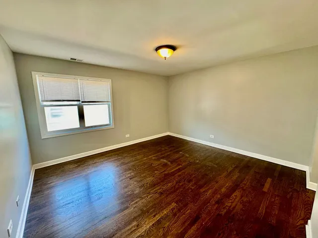 $220,000 | 6433 North Damen Avenue, Unit 3E, Chicago, IL 60645
