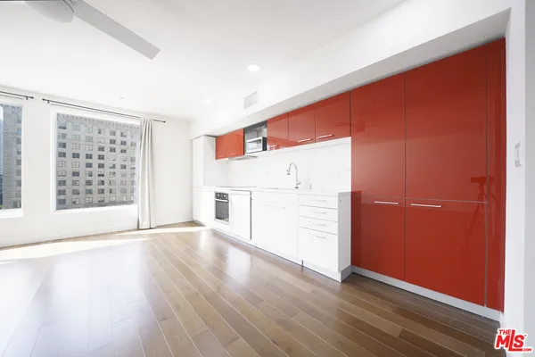 $628,000 | 901 Flower Street, Unit 714, Los Angeles, CA 90015