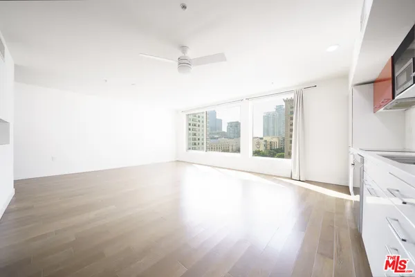 $628,000 | 901 Flower Street, Unit 714, Los Angeles, CA 90015