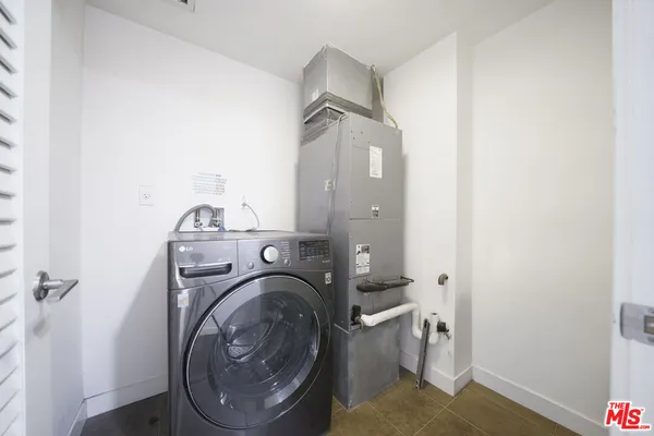 $628,000 | 901 Flower Street, Unit 714, Los Angeles, CA 90015