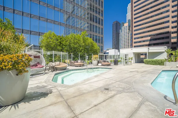 $628,000 | 901 Flower Street, Unit 714, Los Angeles, CA 90015