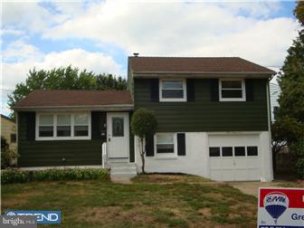 221 Aman Avenue Lindenwold, NJ 08021 - Photo 1 of 12 Exterior Front