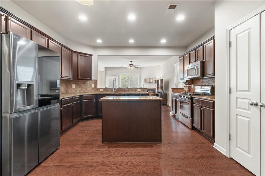 4615 Cold Spring Court Cumming, GA 30041 - Photo 10 of 34