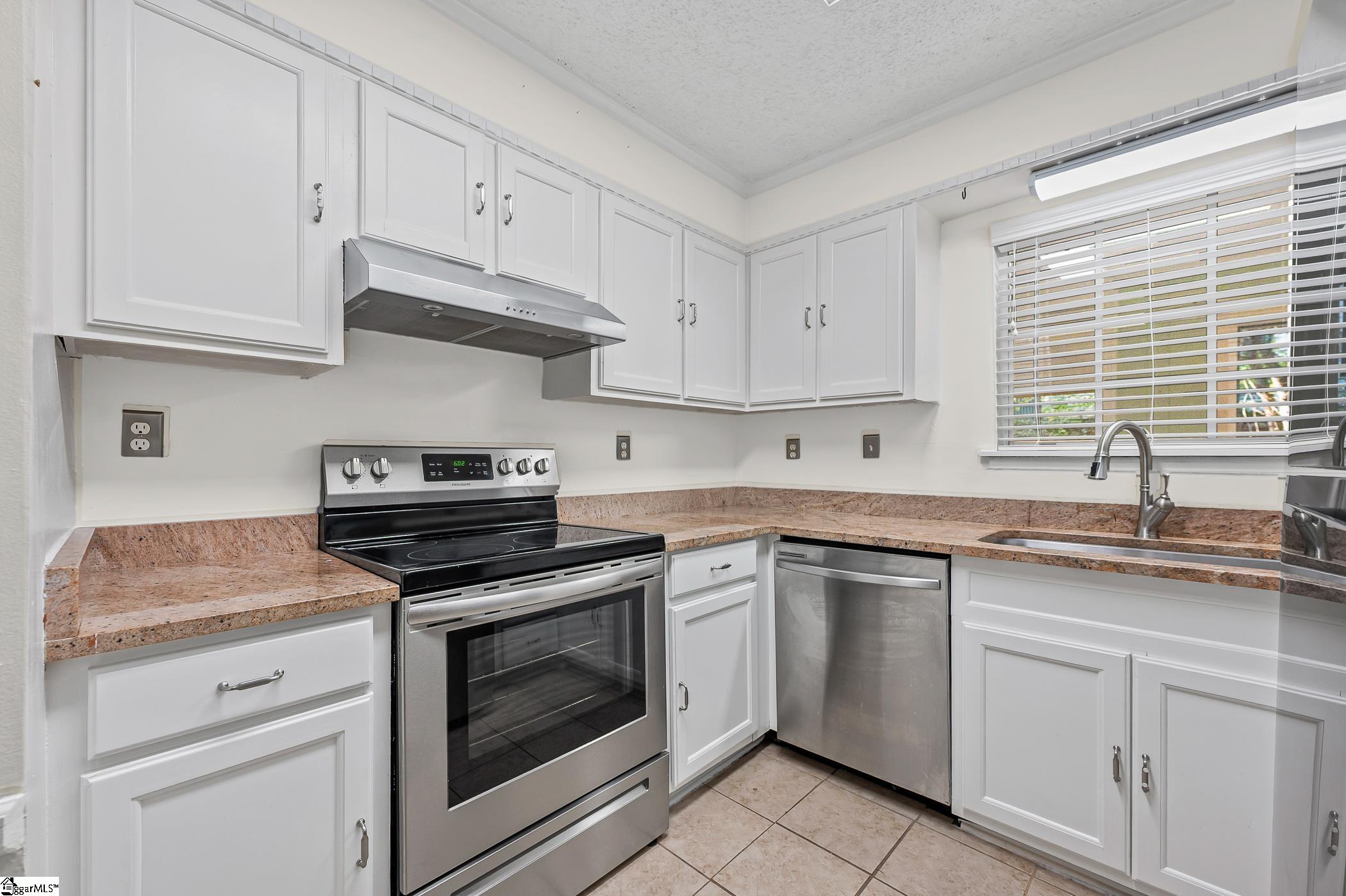 925 Cleveland Street, Unit 141 Greenville, SC 29601 - Photo 11 of 34