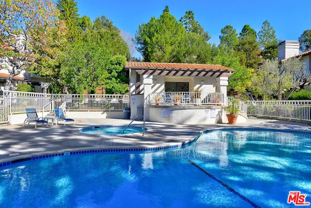 $7,200 | 17258 Palisades Circle, Pacific Palisades, CA 90272