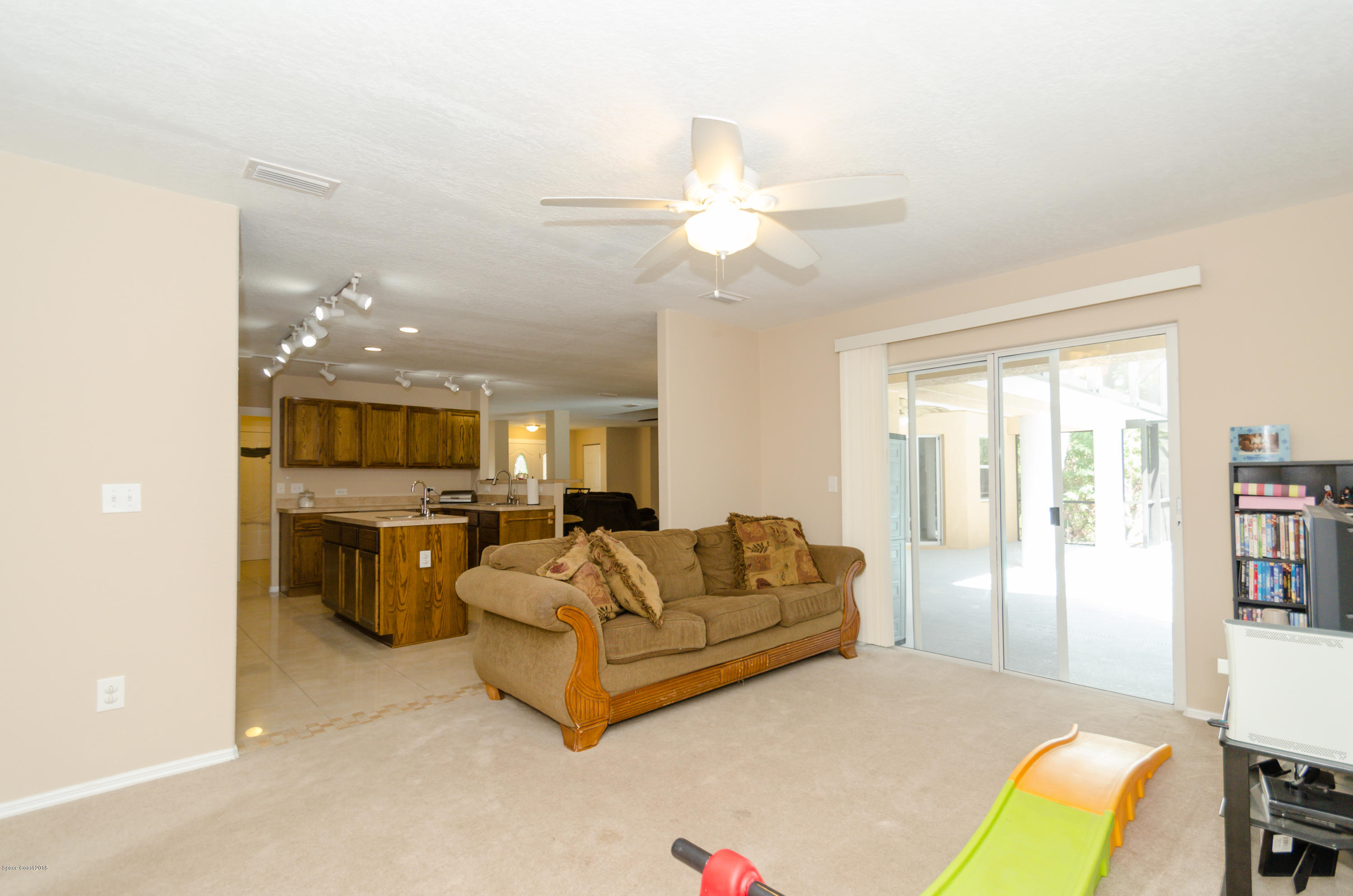 1050 Gray Road Cocoa, FL 32926 - Photo 22 of 36 Living Room