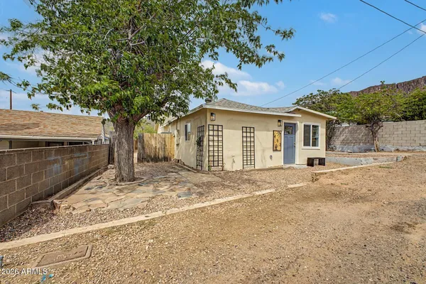a house view with a outdoor space