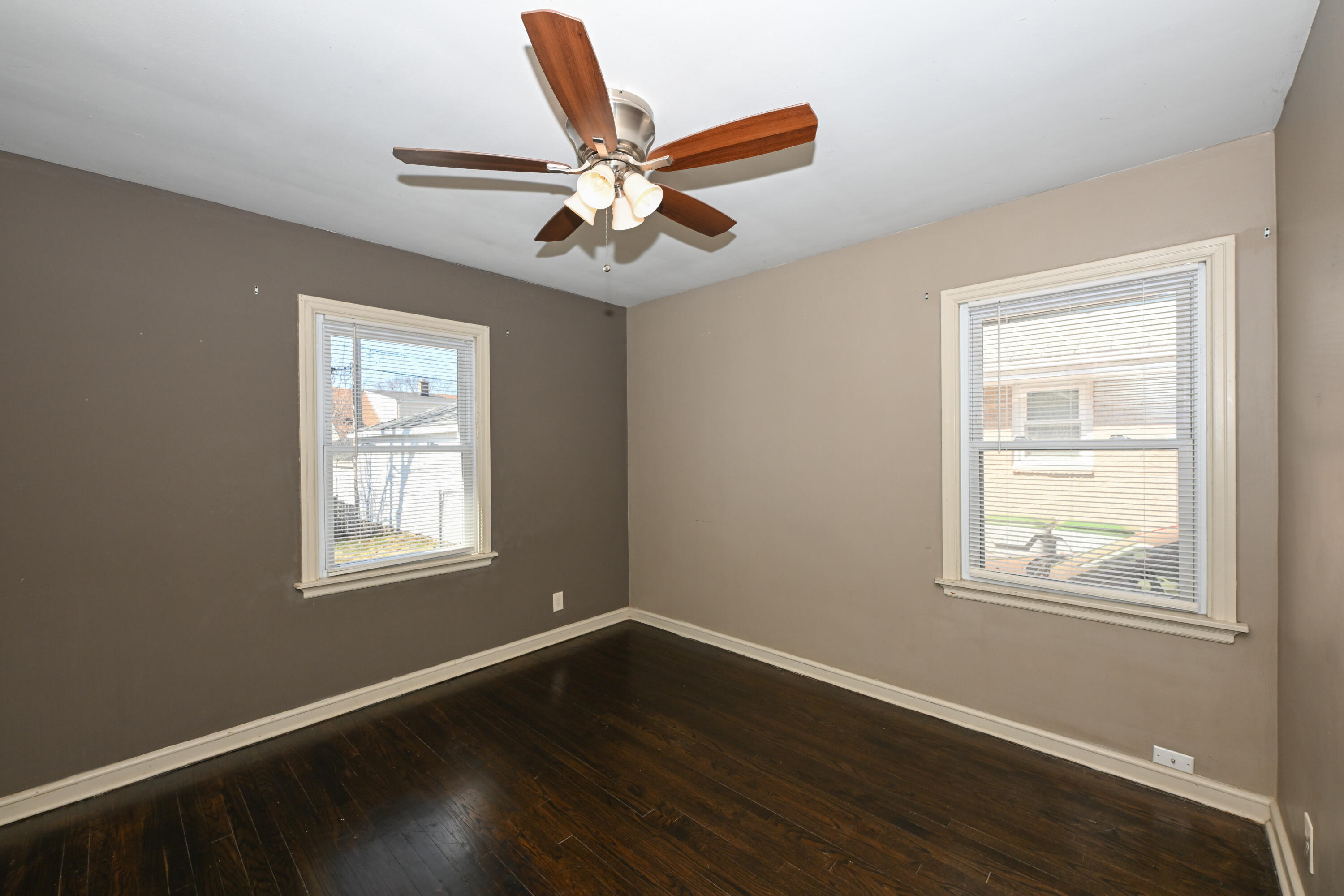 5457 North 19th Street Milwaukee, WI 53209 - Photo 12 of 21 16 (2)