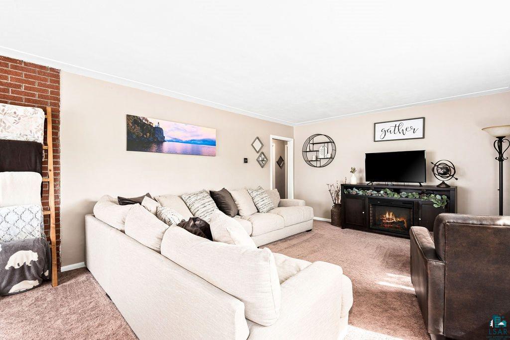 311 Snively Road Duluth, MN 55803 - Photo 3 of 41 Gallery Image 3