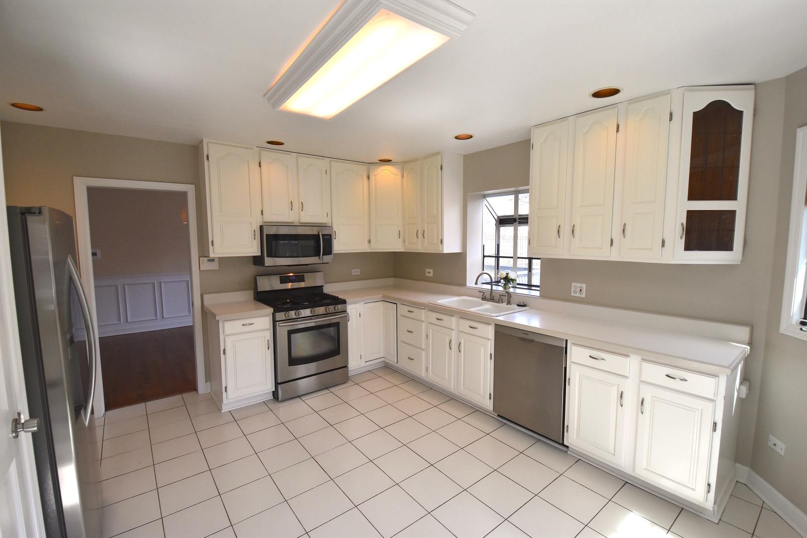 918 Illinois Road Wilmette, IL 60091 - Photo 12 of 33