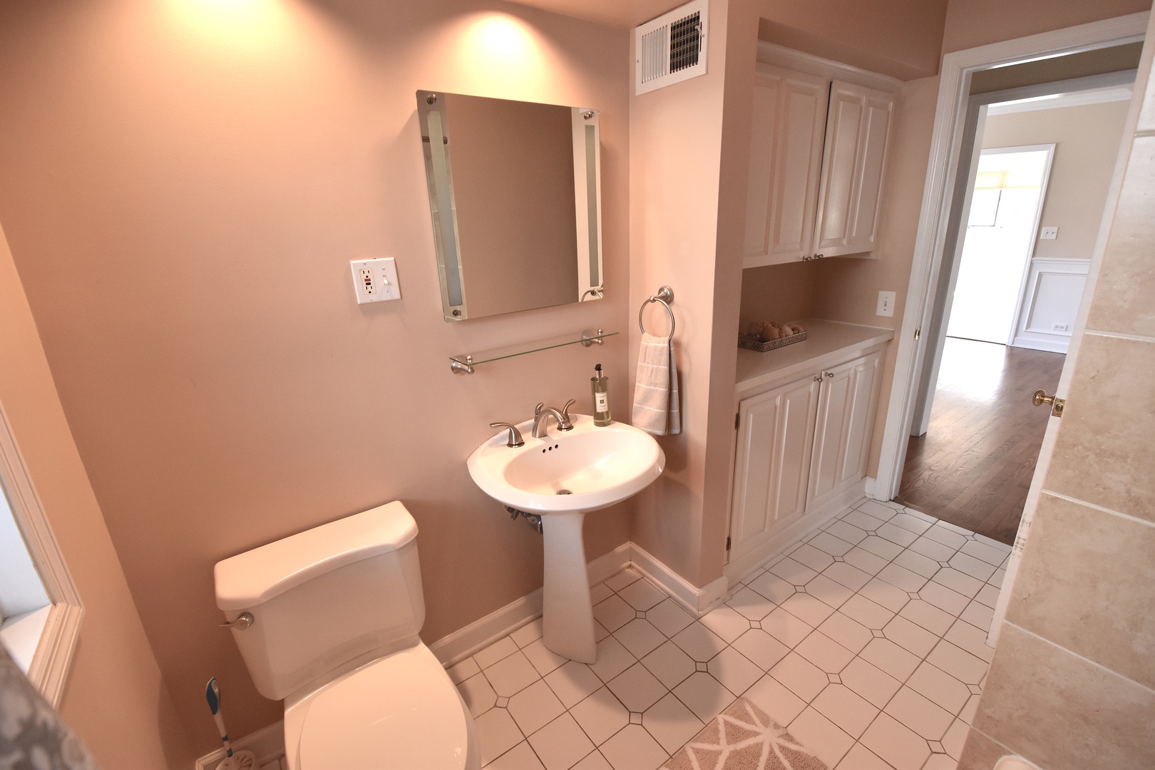 918 Illinois Road Wilmette, IL 60091 - Photo 14 of 33