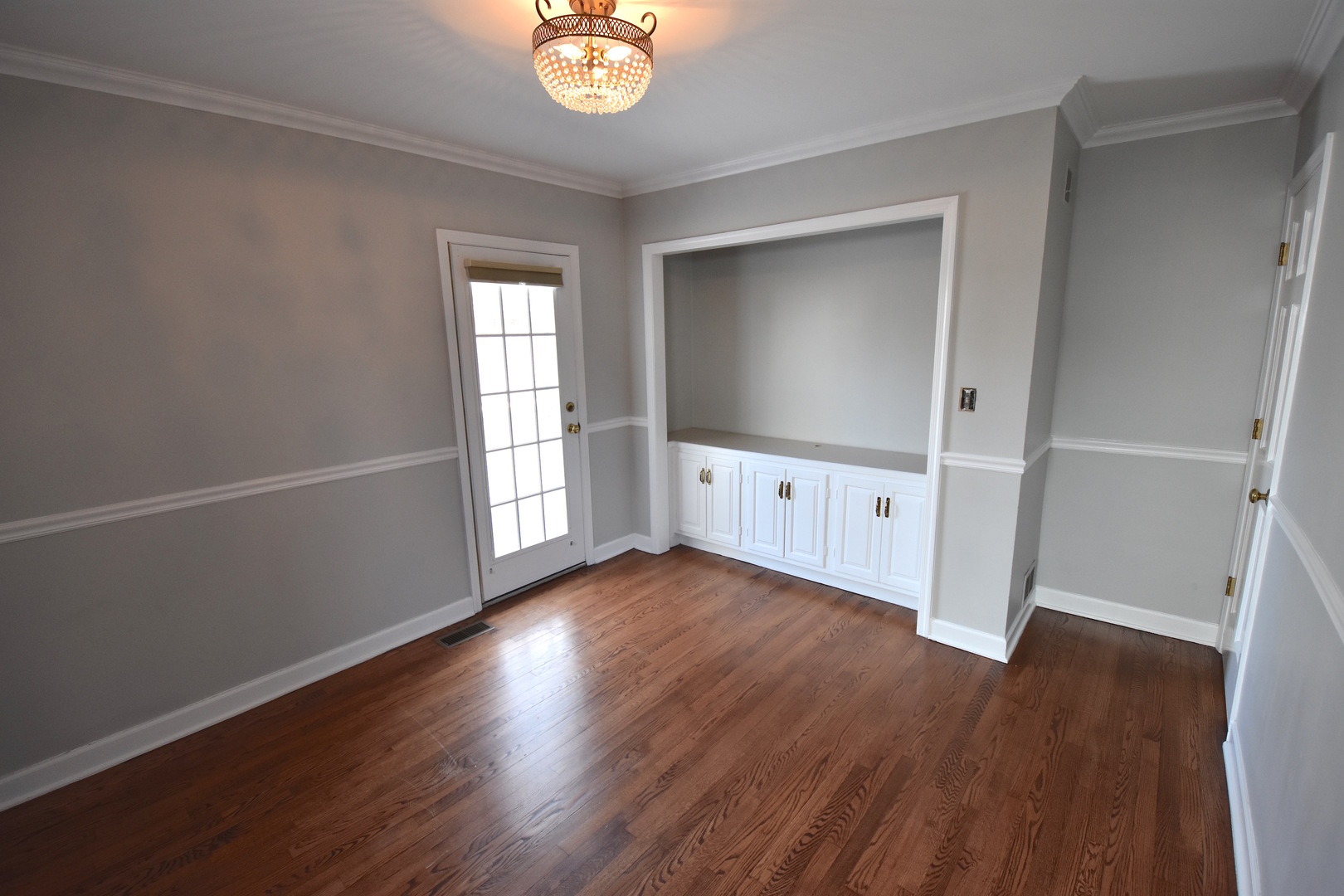 918 Illinois Road Wilmette, IL 60091 - Photo 15 of 33