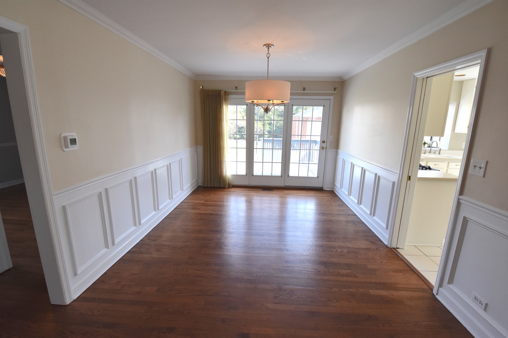 918 Illinois Road Wilmette, IL 60091 - Photo 5 of 33
