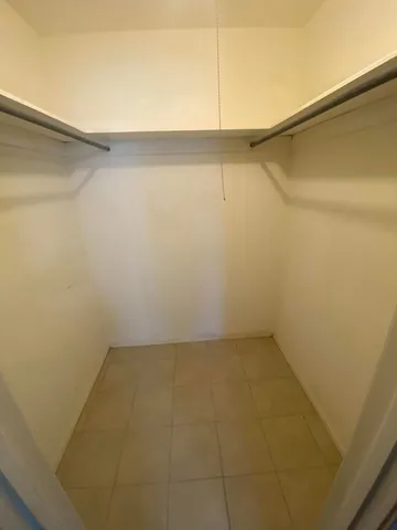 $1,800 | 1800 West Lane, Kerrville, TX 78028