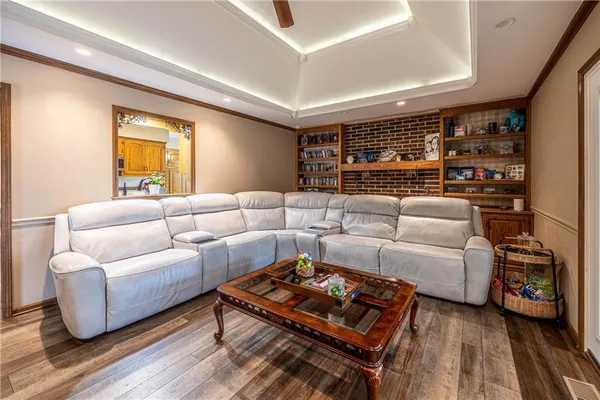 $394,900 | 1804 South Nicklaus Drive, Clinton, MO 64735