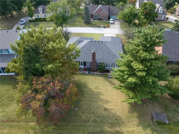 $394,900 | 1804 South Nicklaus Drive, Clinton, MO 64735