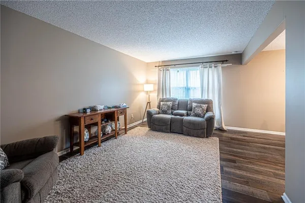 $394,900 | 1804 South Nicklaus Drive, Clinton, MO 64735