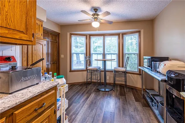 $394,900 | 1804 South Nicklaus Drive, Clinton, MO 64735