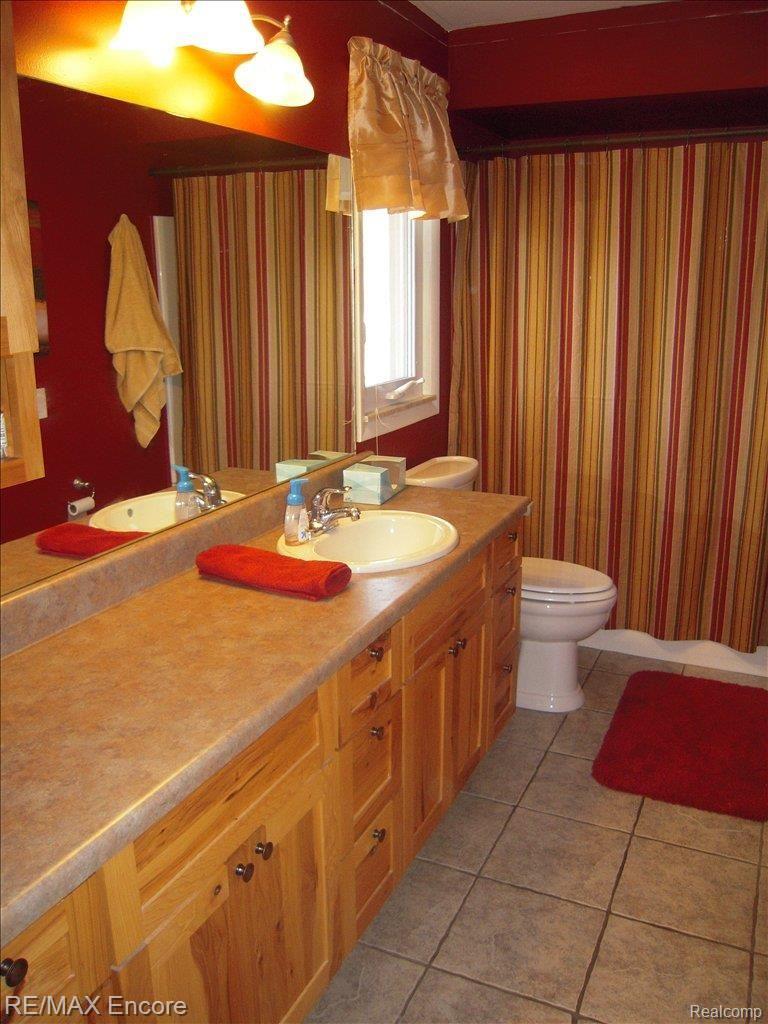 9180 Sashabaw Road Clarkston, MI 48348 - Photo 17 of 25 Full Bath