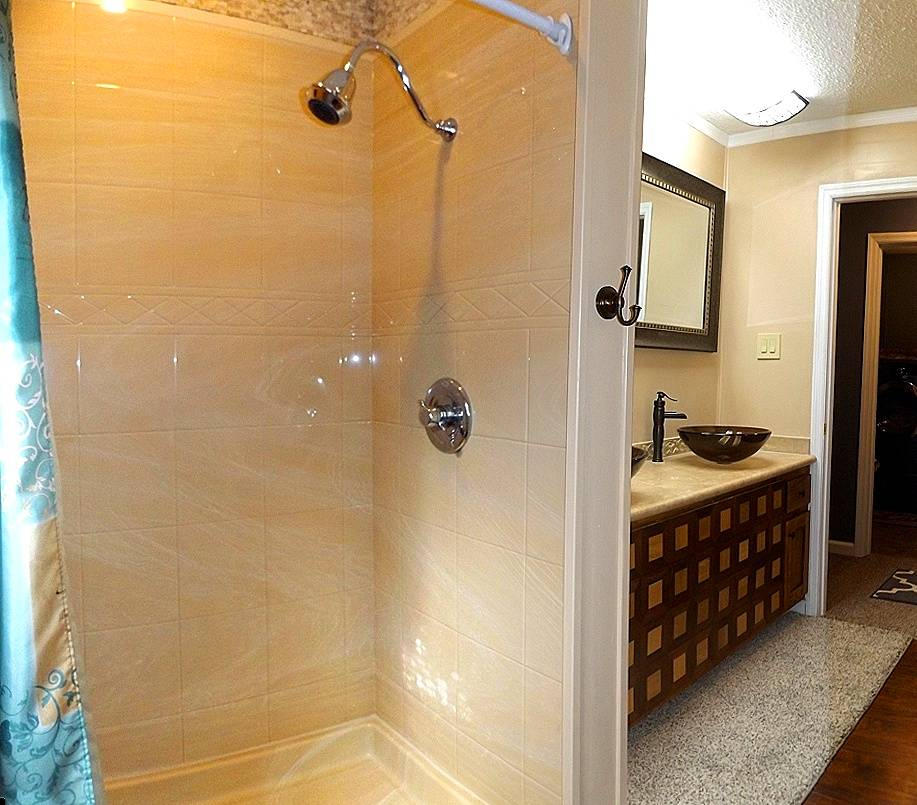 182 Guffey Road Sweetwater, TN 37874 - Photo 14 of 25 BATHROOM 5