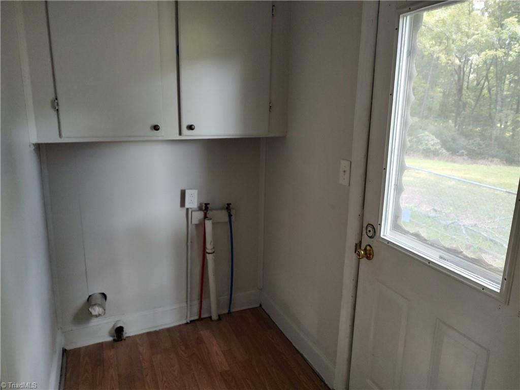 720 Fieldcrest Road Eden, NC 27288 - Photo 8 of 11 Laundry