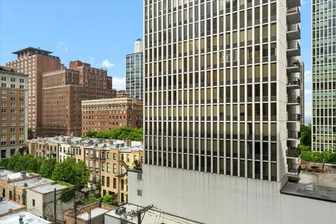 $475,000 | 1221 North Dearborn Street, Unit 604S, Chicago, IL 60610
