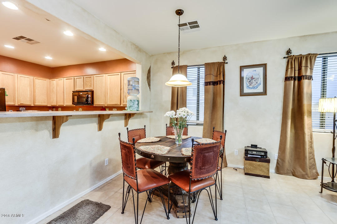 6801 West Maldonado Road Laveen, AZ 85339 - Photo 18 of 49 Dining Area