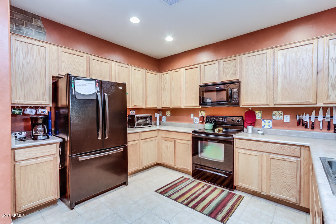 6801 West Maldonado Road Laveen, AZ 85339 - Photo 2 of 49 Spacious Kitchen