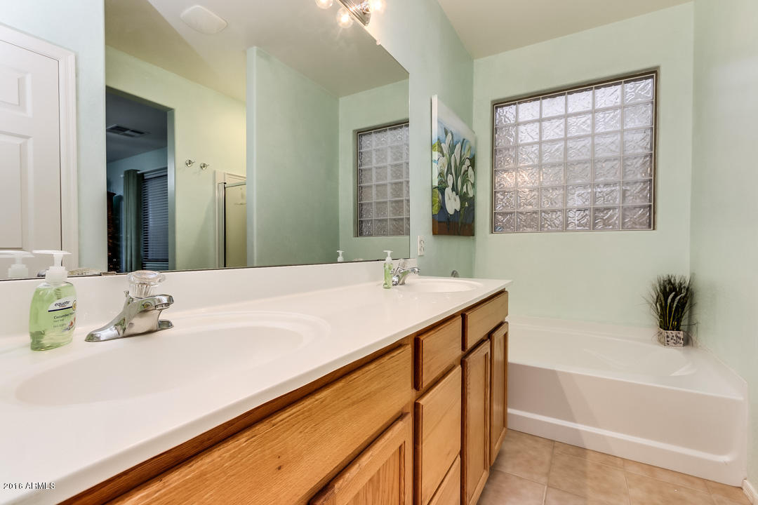 6801 West Maldonado Road Laveen, AZ 85339 - Photo 32 of 49 Dual Sinks