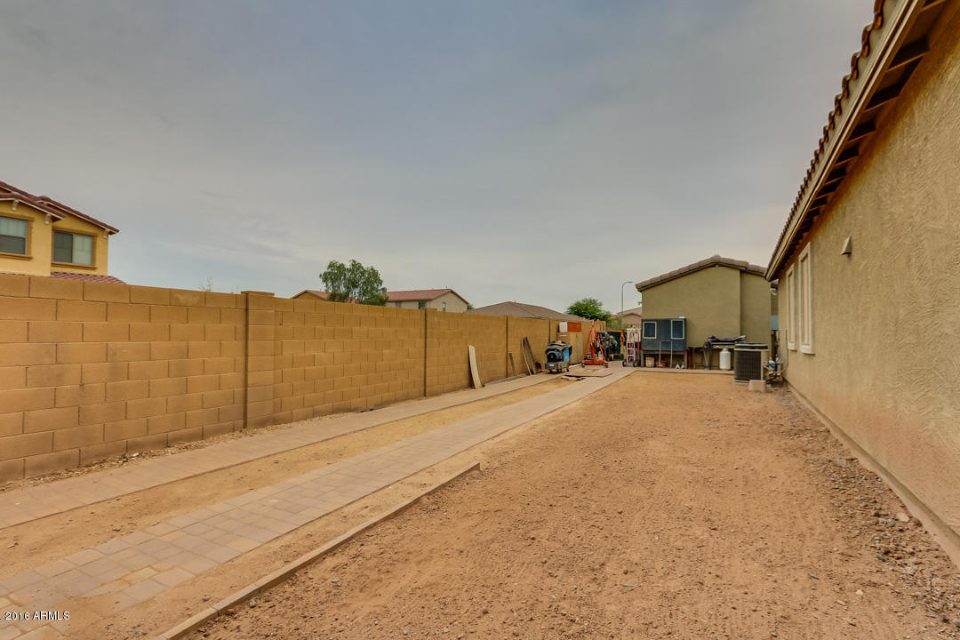 6801 West Maldonado Road Laveen, AZ 85339 - Photo 49 of 49 Large workshop