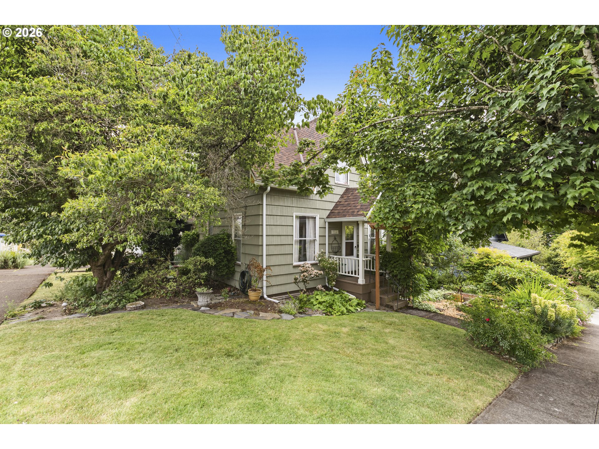814 6th Street Oregon City, OR 97045 - Photo 2 of 29