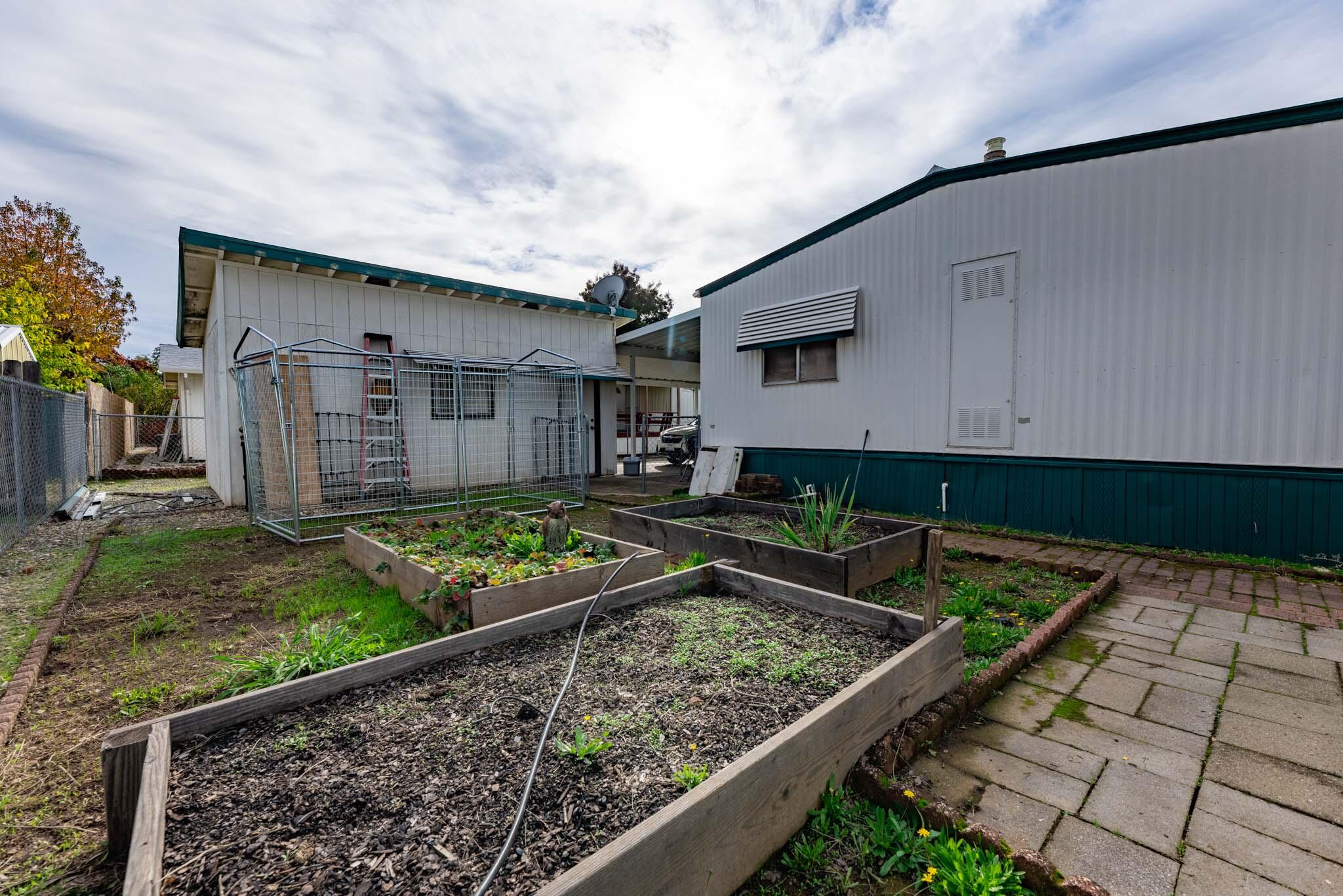 1089 Eagle Nest Road Redding, CA 96003 - Photo 12 of 18 FE5A3765-HDR