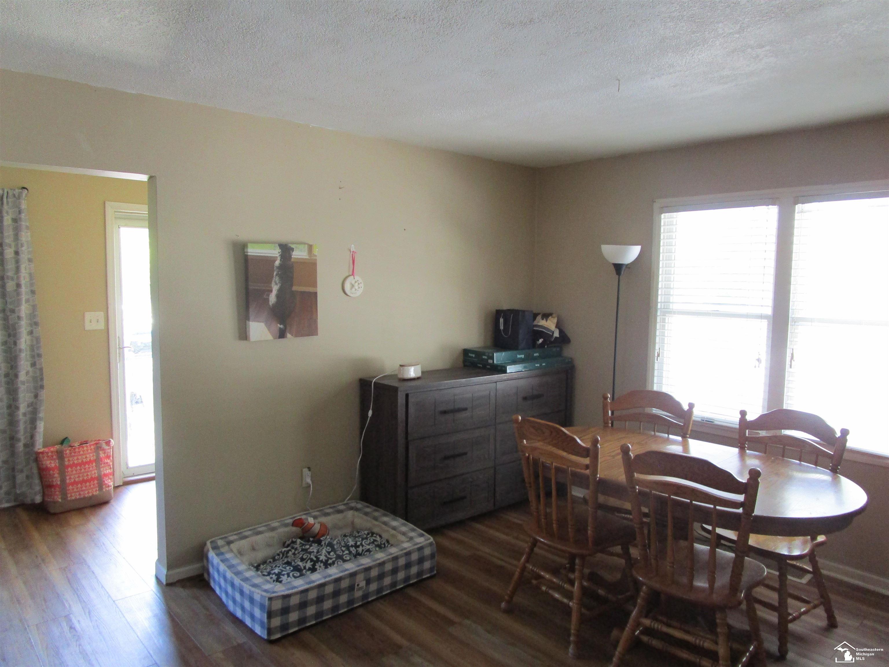 2342 Vivian Road Monroe, MI 48162 - Photo 6 of 32