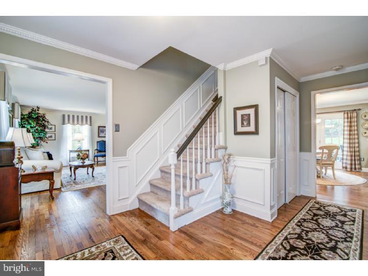 2021 Spring Valley Road Lansdale, PA 19446 - Photo 2 of 24 Foyer