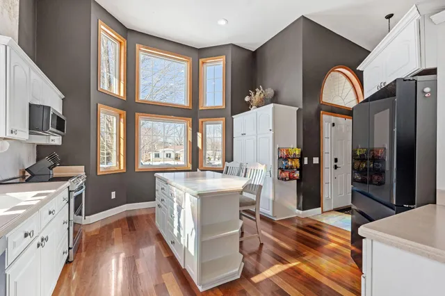 $425,000 | 915 Klyva Road, Cokato, MN 55321