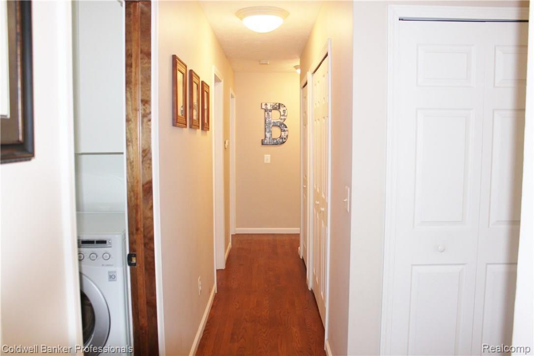 10090 Hadley Road Clarkston, MI 48348 - Photo 22 of 45 hall.JPG