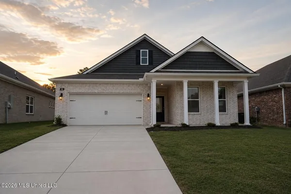 $317,990 | 69 Powell Place, Byhalia, MS 38611