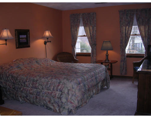 36 Lindsay Lane Reading, MA 01867 - Photo 12 of 16