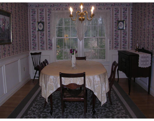 36 Lindsay Lane Reading, MA 01867 - Photo 4 of 16