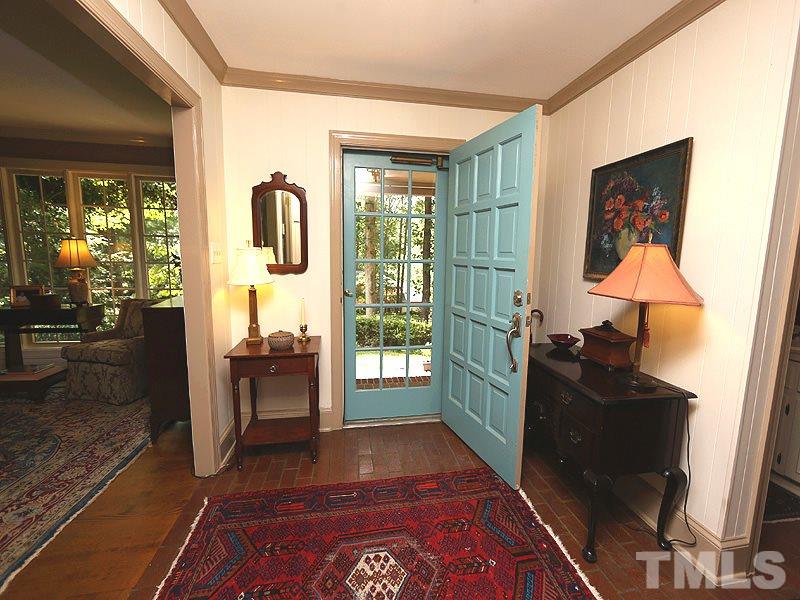 720 Staley Court Raleigh, NC 27609 - Photo 4 of 25 Gallery Image 4