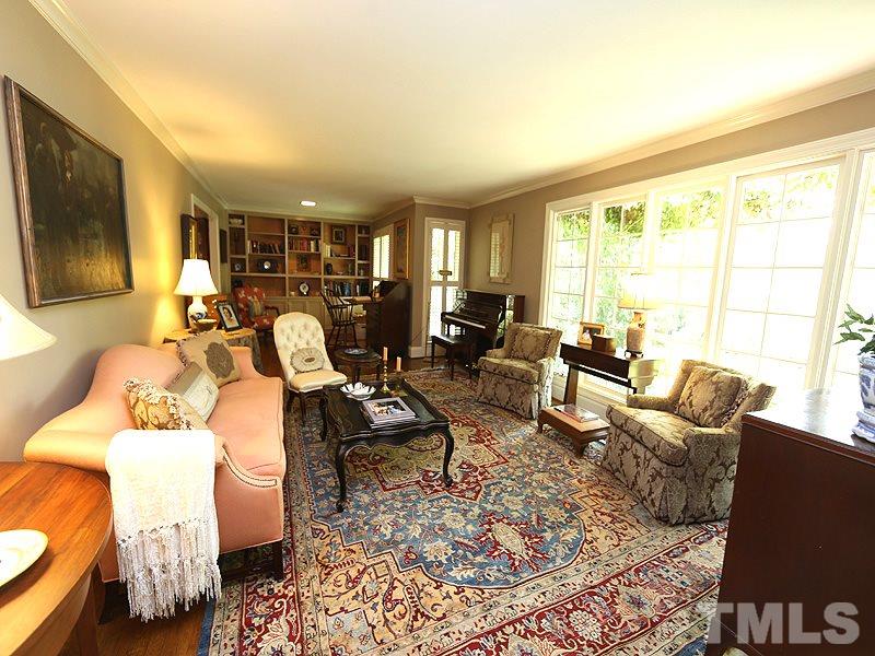 720 Staley Court Raleigh, NC 27609 - Photo 5 of 25 Gallery Image 5