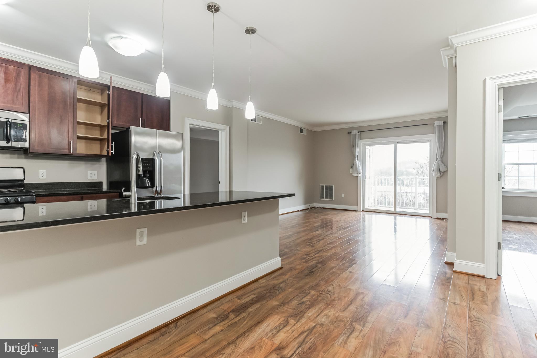 6301 Edsall Road, Unit 521 Alexandria, VA 22312 - Photo 5 of 38