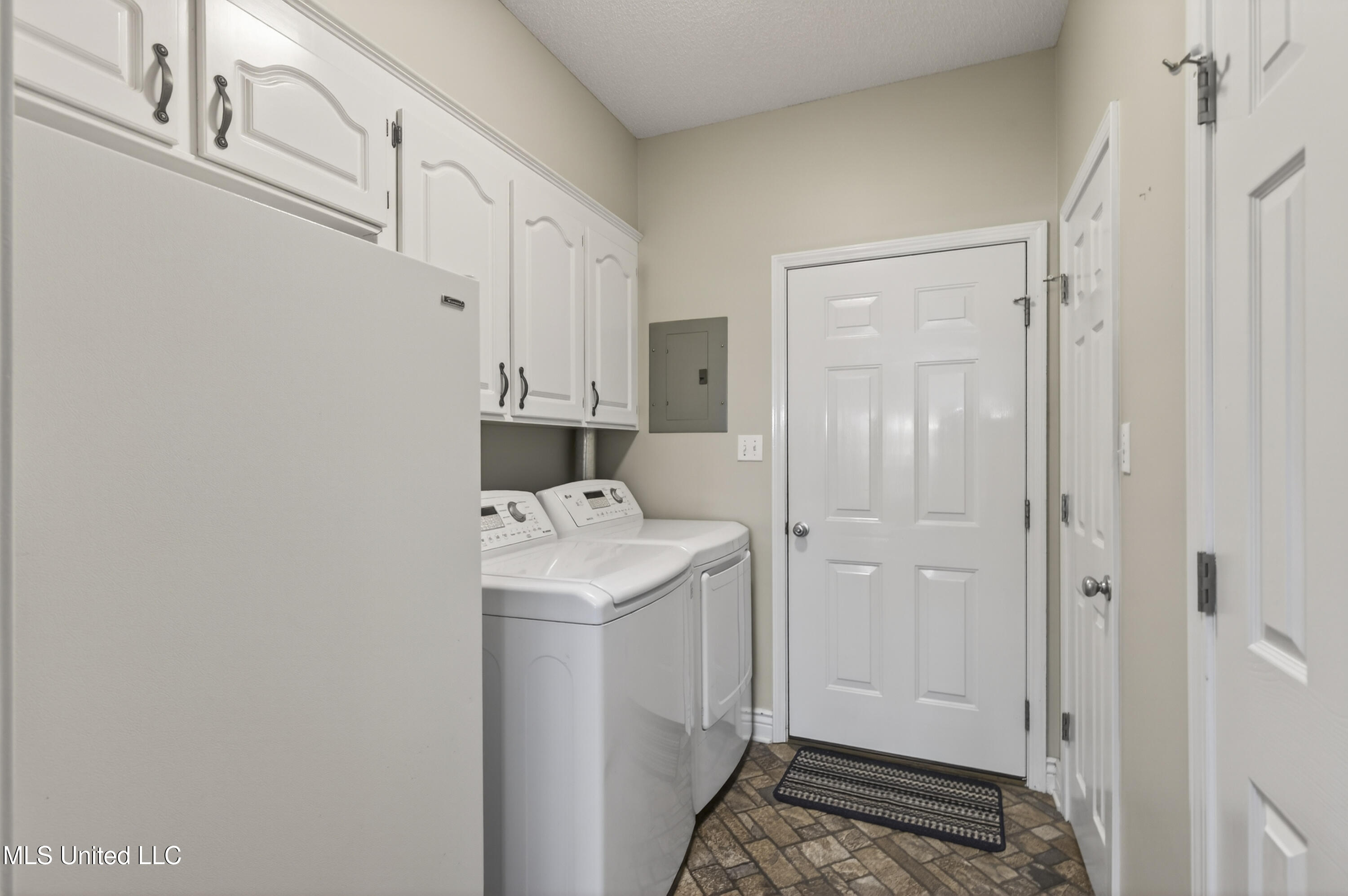 8938 Hanalei Circle Diamondhead, MS 39525 - Photo 15 of 34 8938HanaleiCir-25 (1)