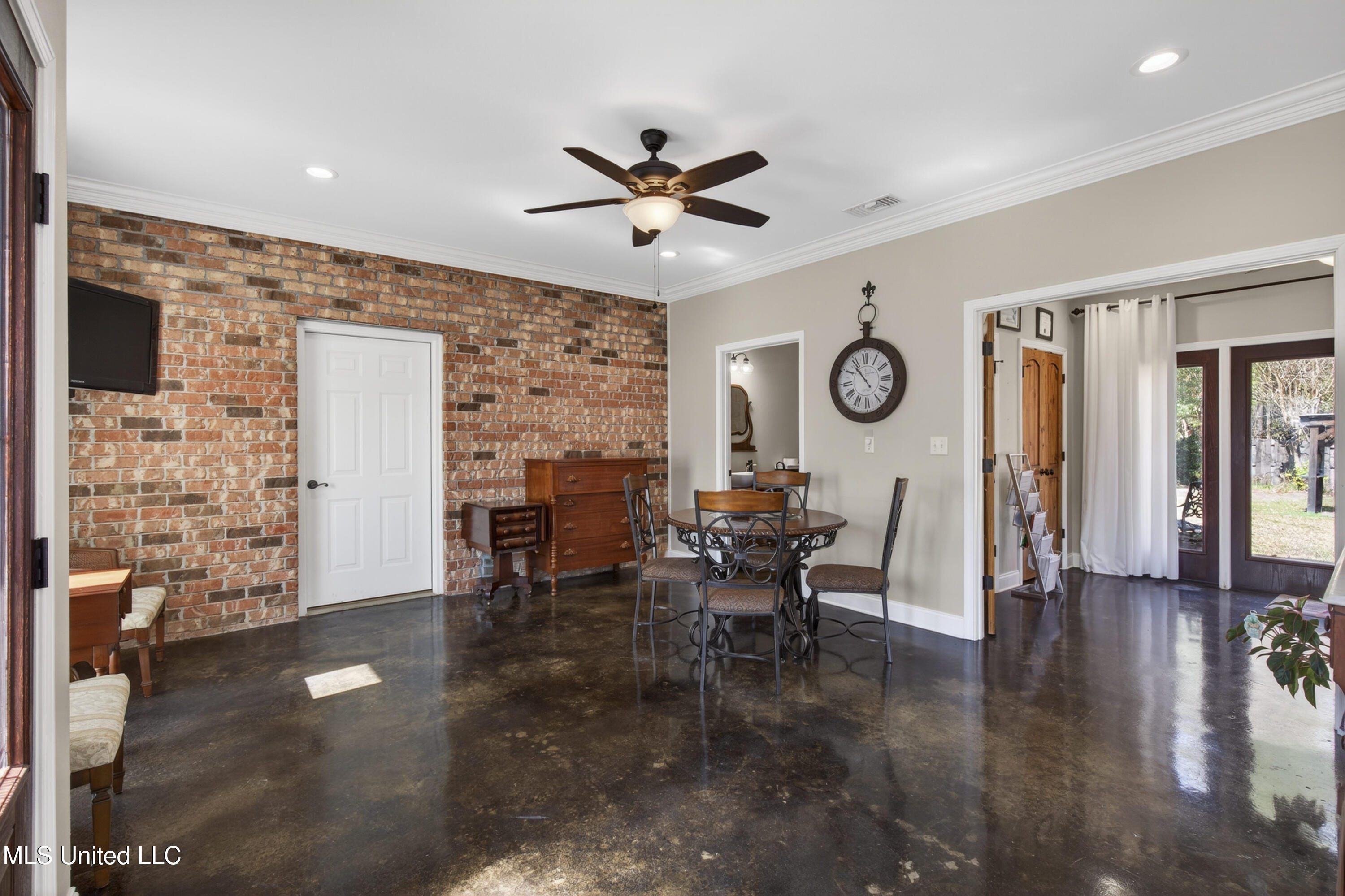 8938 Hanalei Circle Diamondhead, MS 39525 - Photo 21 of 34 8938HanaleiCir-27