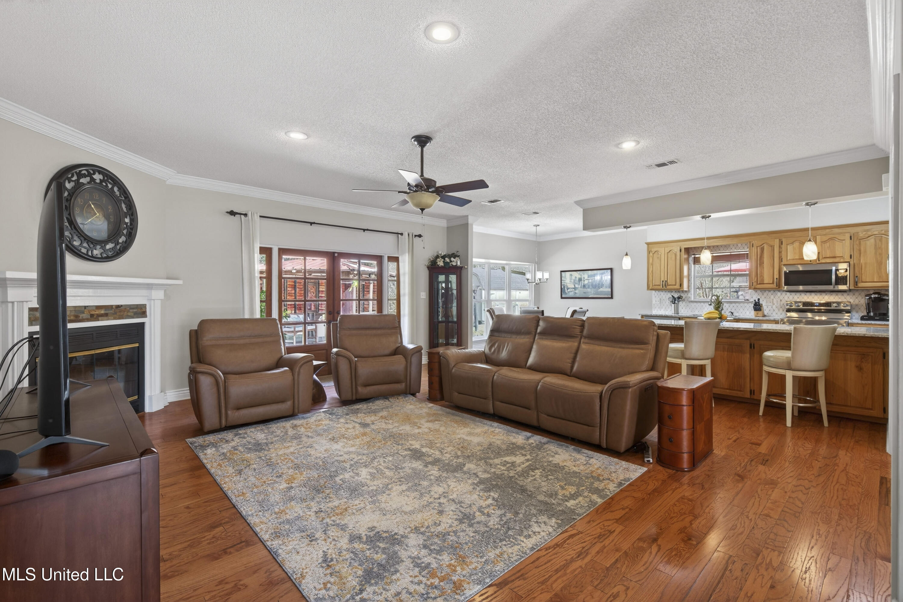 8938 Hanalei Circle Diamondhead, MS 39525 - Photo 4 of 34 8938HanaleiCir-6