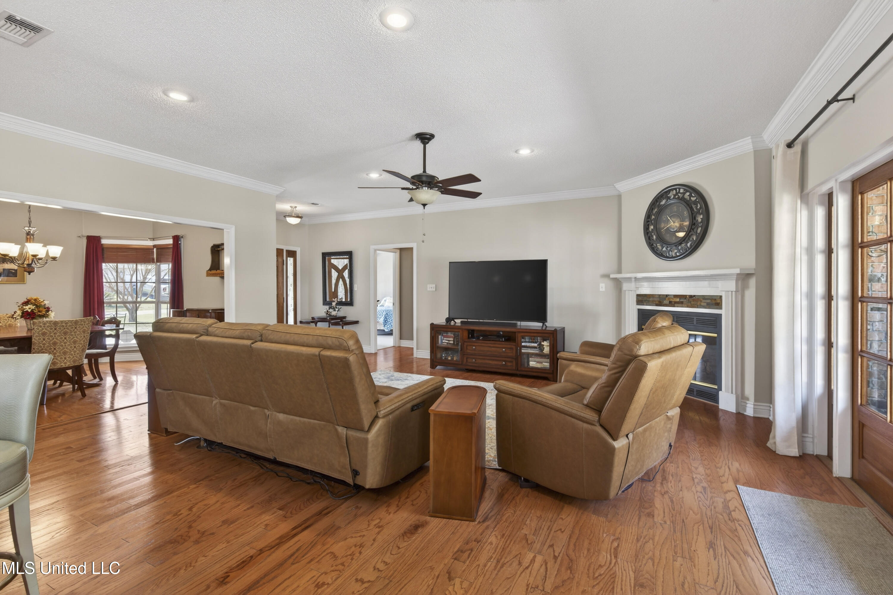 8938 Hanalei Circle Diamondhead, MS 39525 - Photo 6 of 34 8938HanaleiCir-8