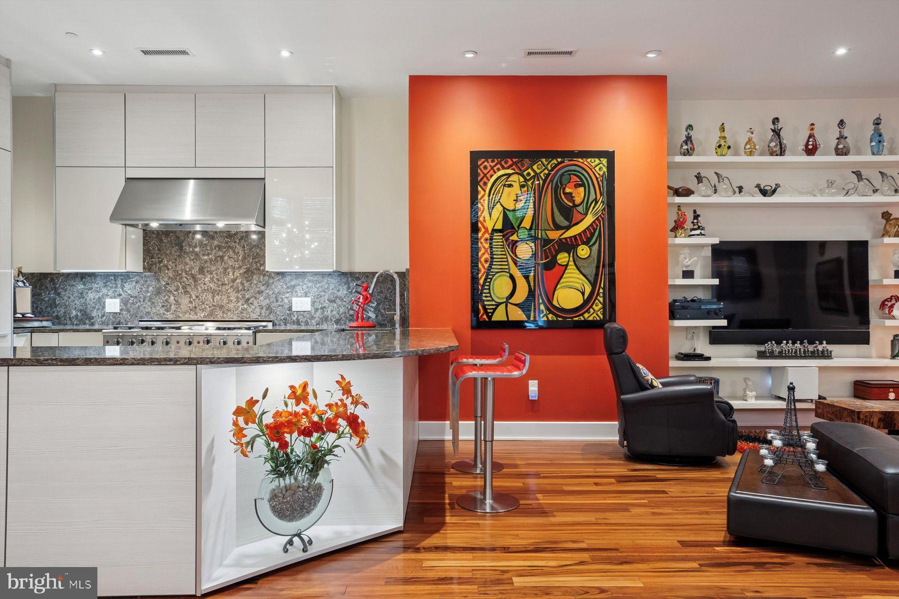 421 Chestnut Street, Unit 402 Philadelphia, PA 19106 - Photo 11 of 33