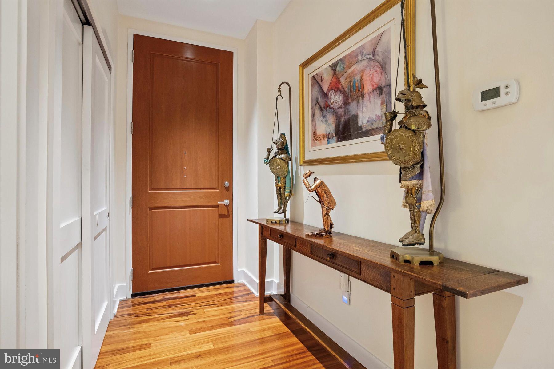 421 Chestnut Street, Unit 402 Philadelphia, PA 19106 - Photo 2 of 33