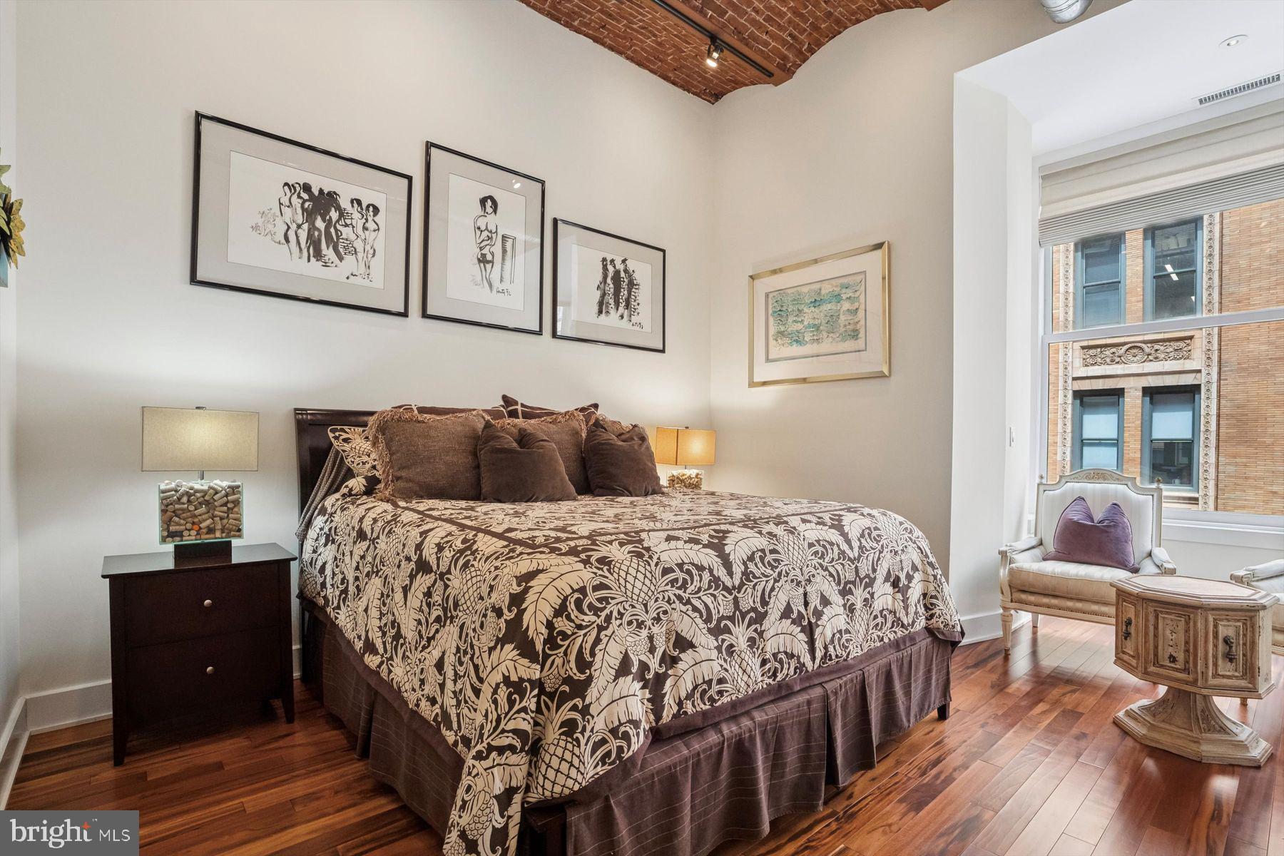 421 Chestnut Street, Unit 402 Philadelphia, PA 19106 - Photo 22 of 33